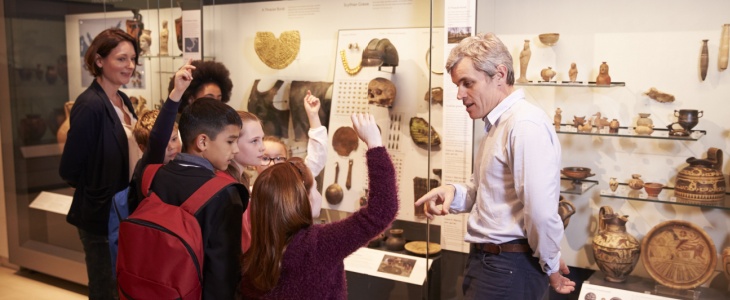 Children on a museum field trip